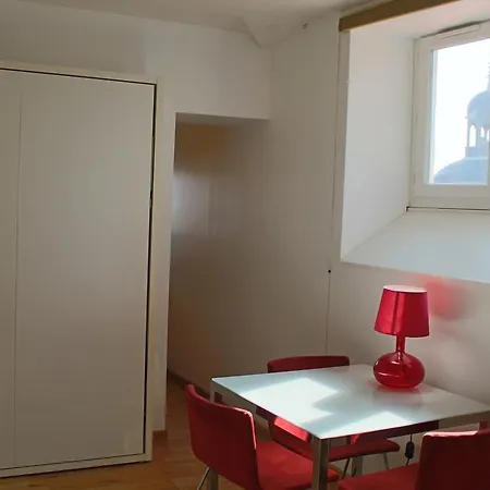 Apartment La Boheme-opera *